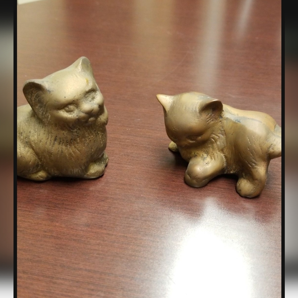 Set of 2 Vintage brass cat/kitten